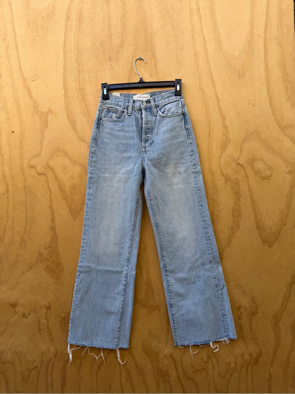 Denim Forum Light Wash High-Rise Hannah